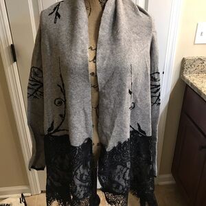 💋Simply Couture Cape with Sleeves